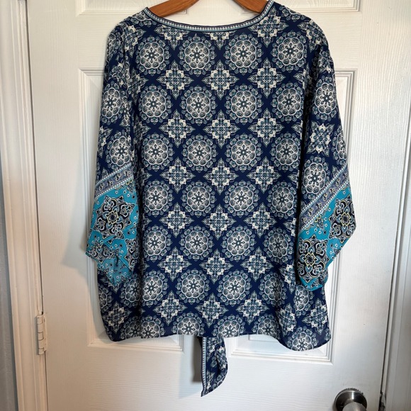 Womens Boho Hippie Artsy Blue Medallion Print V-Neck Tie Front Blouse Top  2X - Picture 3 of 11